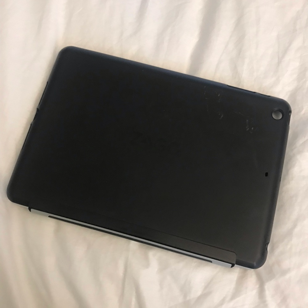 Zagg Bluetooth Keyboard Case For Ipad Mini - image 4
